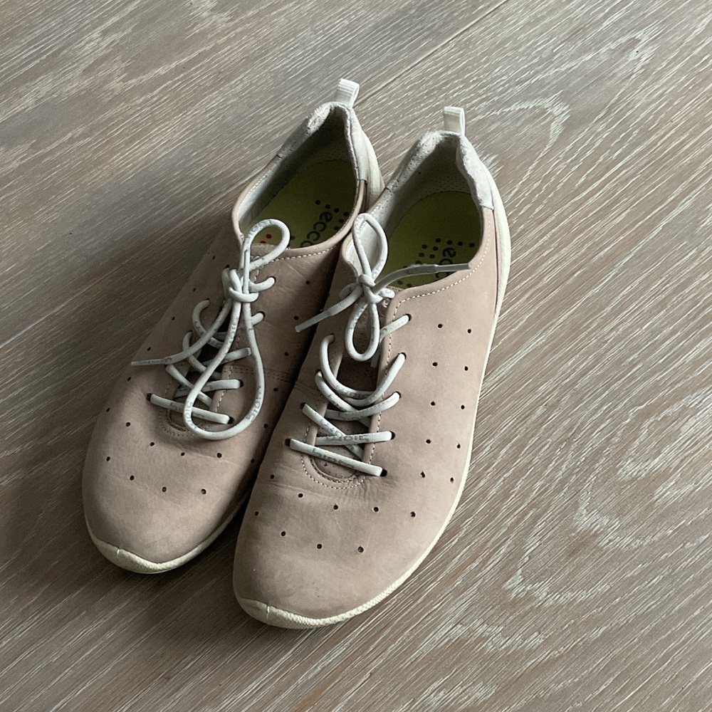 Ecco Women's Light Brown Sneakers